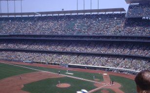 Dodger Stadium-1967 (Wikimedia Commons)