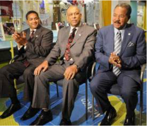 Roberto Clemente Jr., Orlando Cepeda, and Juan Marichal (left to right) participated in the opening ceremony of ¡Viva Baseball! Source: Latinosports.com 